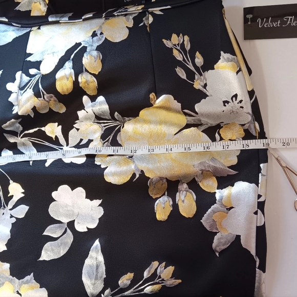 NWT metallic floral print dress stretch Women's black,Full Zip, Party Cocktail. - Picture 9 of 17